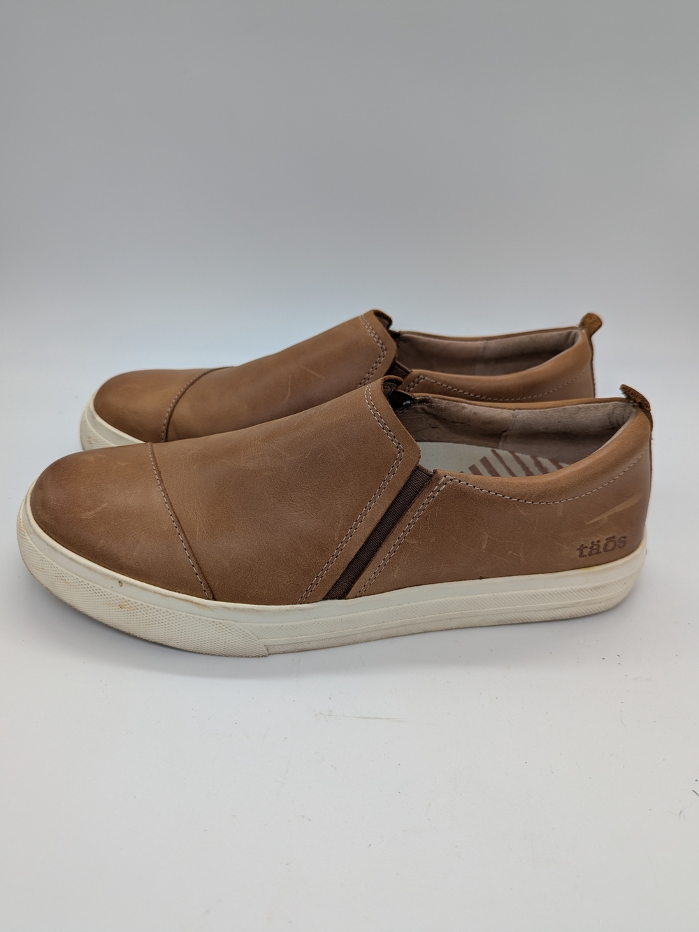 Taos Twin Gore Lux Caramel Women’s Slip On Leather Shoes Size 9.5 Minimalist